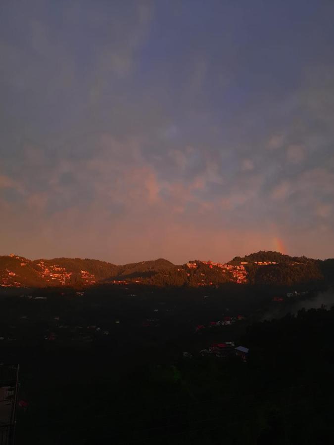 Him Aashrey B&B Homestay Shimla Exterior foto